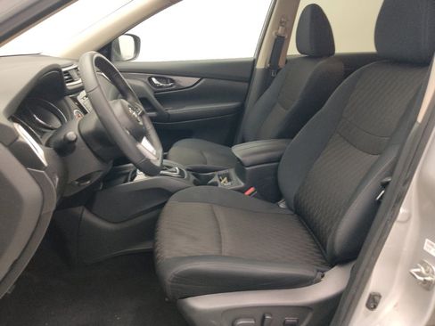 Used 2018 Nissan Rogue SV AWD/4WD image 17