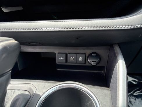 Used 2021 Toyota Highlander XSE AWD/4WD image 19