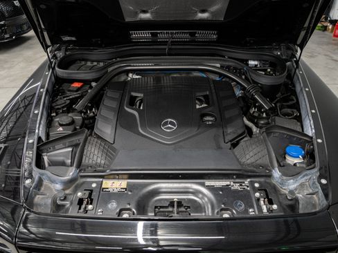 Used 2022 Mercedes-Benz G 550 image 11