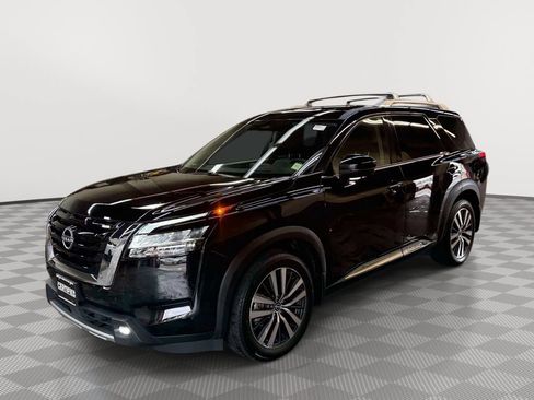 Used 2022 Nissan Pathfinder Platinum w/ Cargo Package AWD/4WD image 7