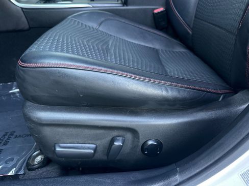 Used 2015 Toyota Camry SE image 14