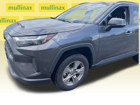 Used 2024 Toyota RAV4 XLE FWD image 5