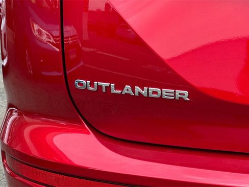 New 2025 Mitsubishi Outlander ES image 27