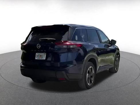Used 2025 Nissan Rogue SV FWD image 12