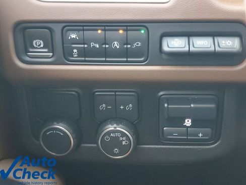 Certified 2021 Chevrolet Suburban High Country w/ Premium Package RWD image 27