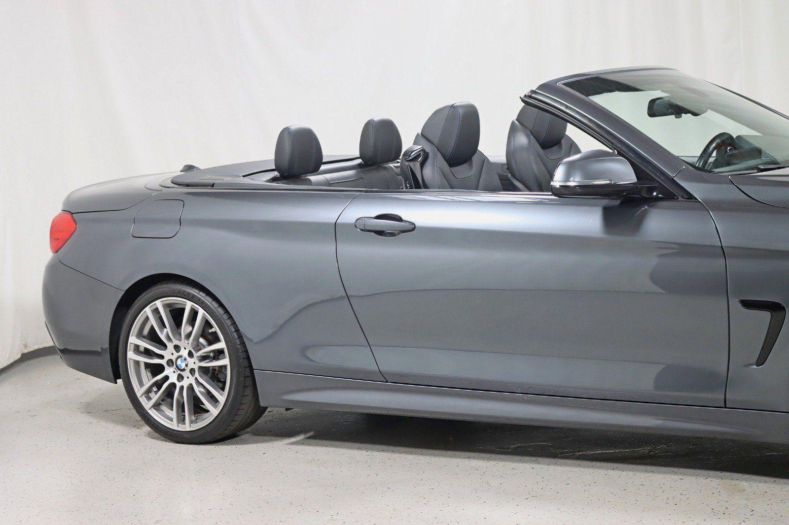 Used 2017 BMW 430i Convertible RWD image 4