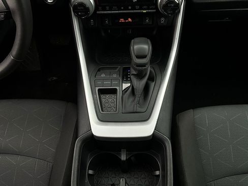 Used 2025 Toyota RAV4 XLE image 15