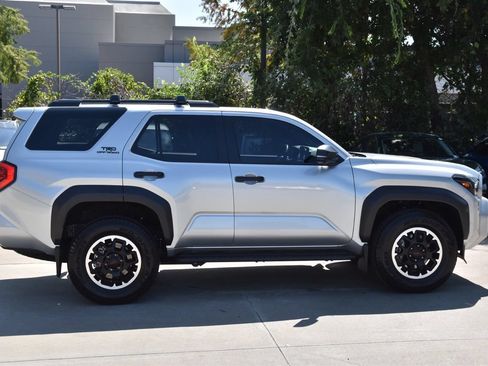 Used 2025 Toyota 4Runner TRD Off-Road Premium w/ Tow Technology Package AWD/4WD image 6