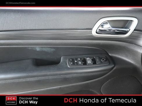 Used 2021 Jeep Grand Cherokee Laredo X image 16