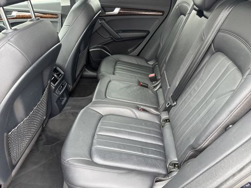 Used 2018 Audi Q5 2.0T Premium Plus w/ Premium Plus Package image 11