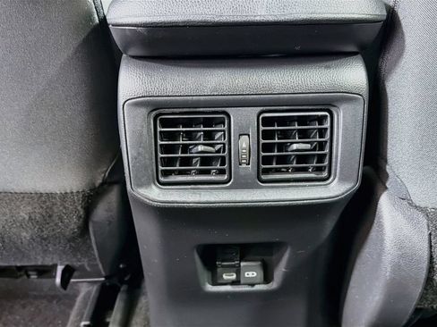 Used 2024 Toyota RAV4 XLE FWD image 24