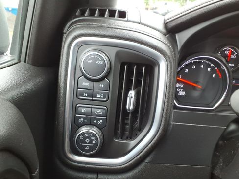 Used 2020 Chevrolet Silverado 1500 LTZ w/ LTZ Plus Package AWD/4WD image 18