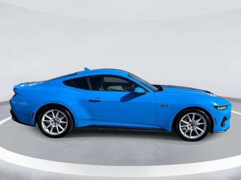 Used 2025 Ford Mustang GT RWD image 3
