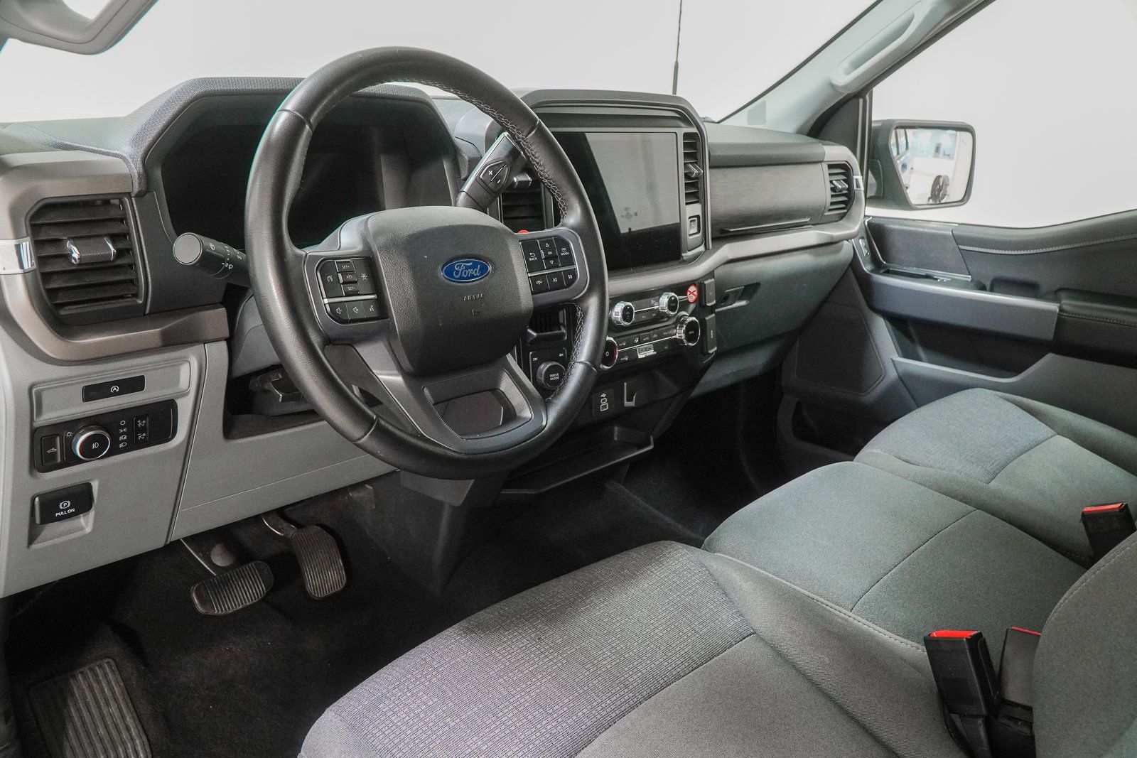 Used 2025 Ford F150 XLT w/ Equipment Group 301A Standard AWD/4WD image 18
