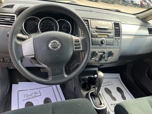 Used 2011 Nissan Versa 1.8 S w/ Plus Pkg image 5