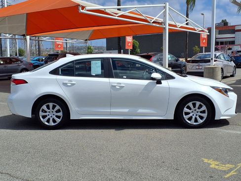 Used 2024 Toyota Corolla LE FWD image 4