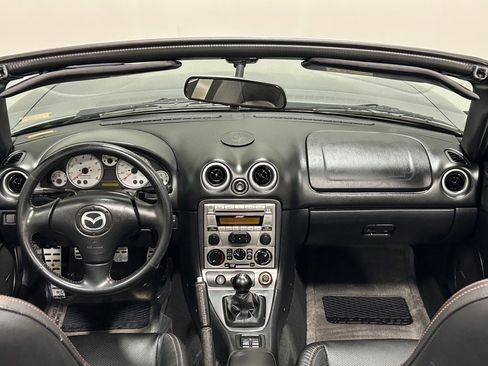 Used 2004 MAZDA MX-5 Miata MAZDASPEED w/ Grand Touring Pkg image 15