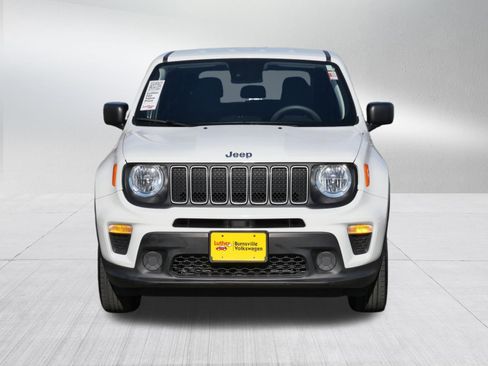 Used 2023 Jeep Renegade Latitude AWD/4WD image 2