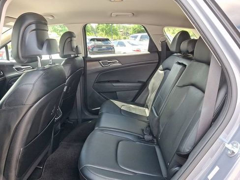 Certified 2023 Kia Sportage EX FWD image 12