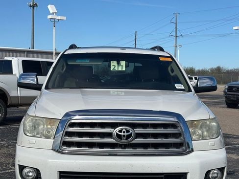 Used 2013 Toyota Sequoia Platinum image 3