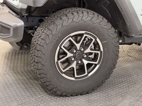 Certified 2024 Jeep Wrangler Unlimited Rubicon w/ Convenience Group image 7