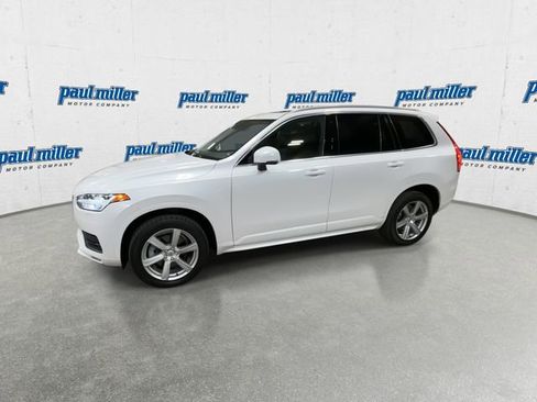 Used 2022 Volvo XC90 T5 Momentum AWD/4WD image 6