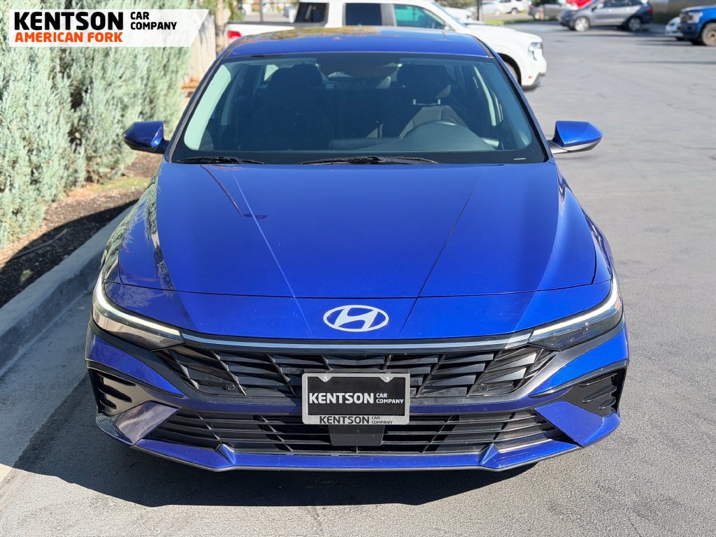 Used 2025 Hyundai Elantra SEL FWD image 2