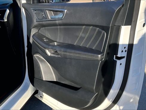 Used 2023 Ford Edge ST image 22