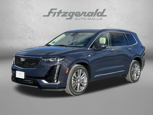 Certified 2025 Cadillac XT6 Premium Luxury image 2