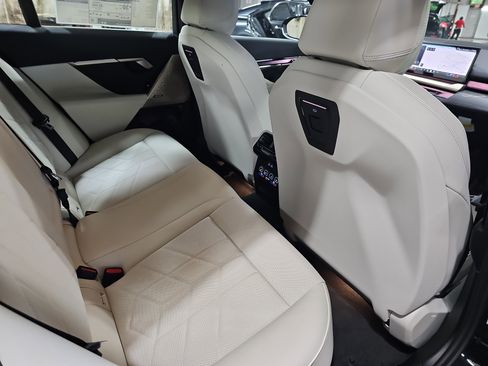 New 2027 BMW 530i xDrive AWD/4WD image 11
