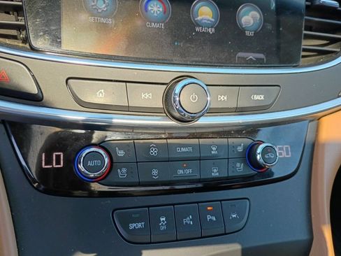 Used 2017 Buick LaCrosse Premium w/ Driver Confidence Package #2 AWD/4WD image 18