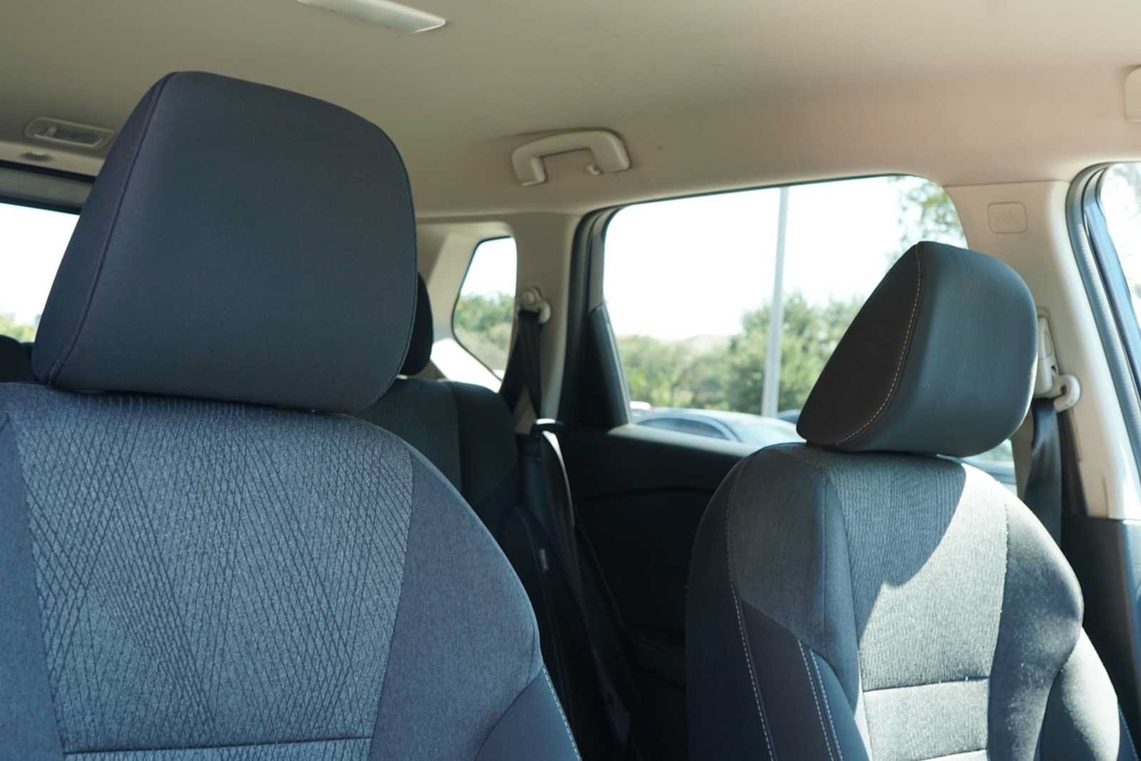 Used 2024 Nissan Rogue SV FWD image 23