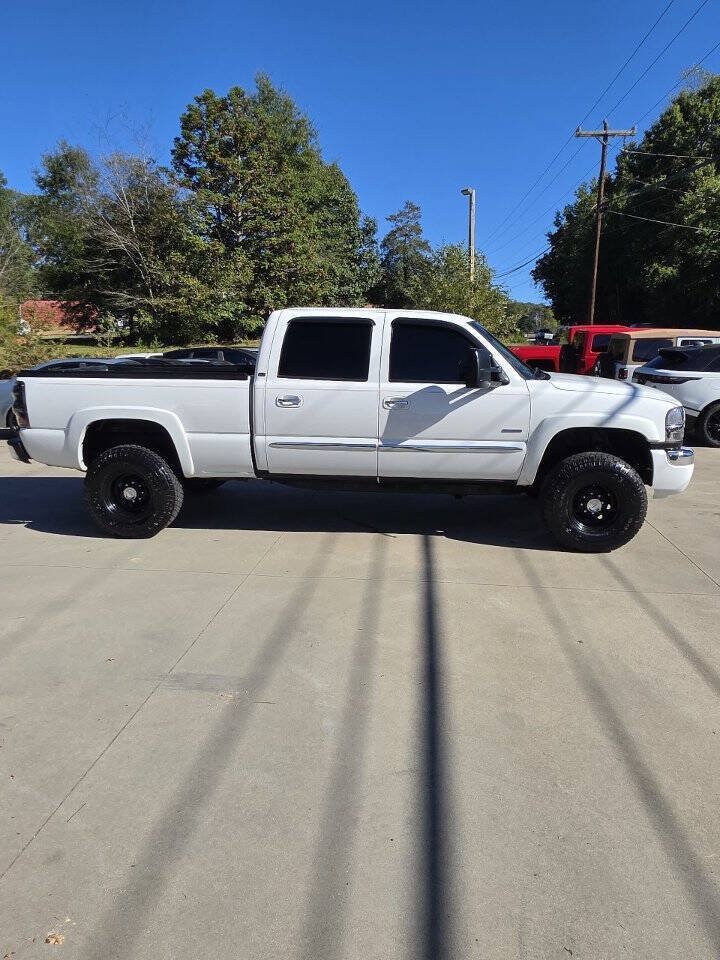 Used 2007 GMC Sierra 2500 SLT w/ Heavy-Duty Power Package AWD/4WD image 7
