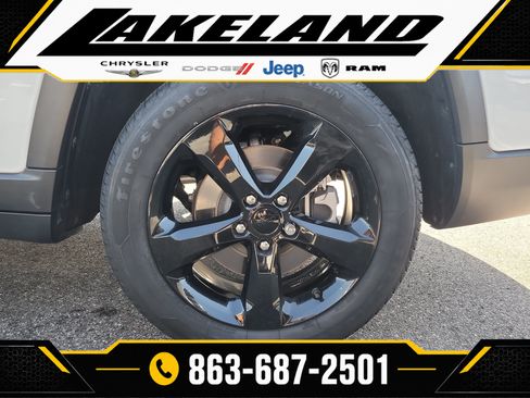 Used 2023 Jeep Grand Cherokee L Limited w/ Black Appearance Package RWD image 8