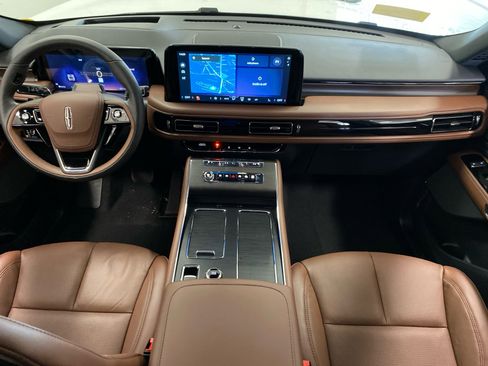 New 2026 Lincoln Aviator Reserve w/ Jet Appearance Package image 12