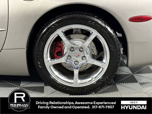 Used 2001 Chevrolet Corvette Convertible w/ Preferred Equipment Group2 image 10