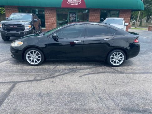 Used 2013 Dodge Dart Limited w/ Technology Group FWD image 8