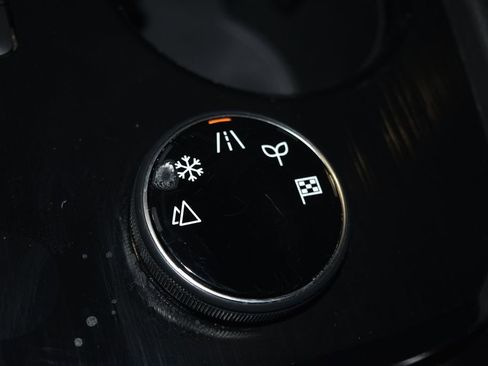 Certified 2023 Nissan Rogue SV image 14