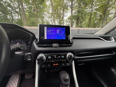 Used 2024 Toyota RAV4 XLE image 18