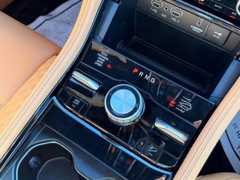 Used 2025 Jeep Grand Cherokee Summit image 34