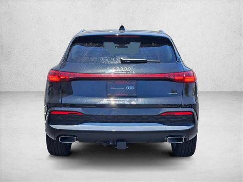 Used 2025 Audi Q5 Premium Plus w/ Premium Plus AWD/4WD image 7