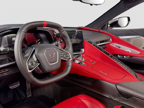 Used 2024 Chevrolet Corvette Stingray Preferred Conv w/ Z51 Performance Package image 9