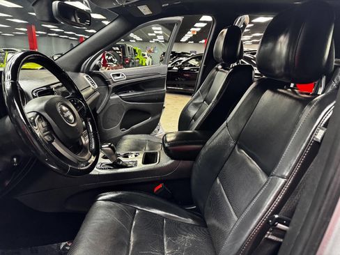 Used 2020 Jeep Grand Cherokee Limited w/ Luxury Group II image 32