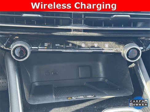 Used 2024 Chevrolet Traverse RS image 22