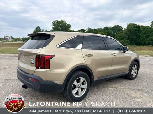 Used 2021 Kia Sorento LX FWD image 5