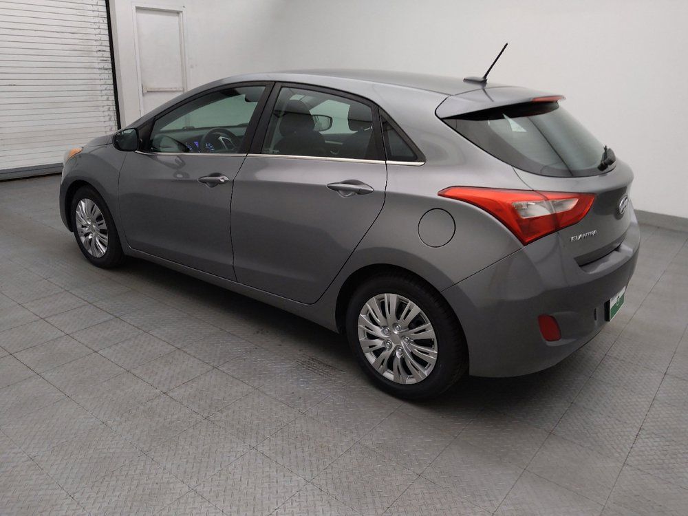 Used 2017 Hyundai Elantra GT FWD image 3
