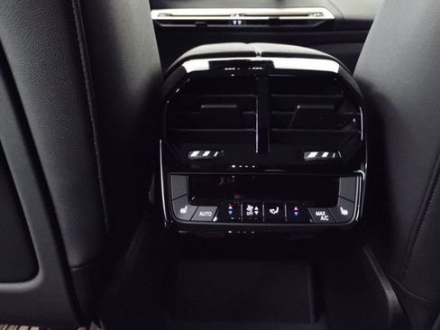 Used 2025 BMW iX xDrive50 w/ Sport Package image 28