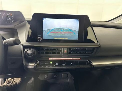 Used 2025 Toyota Prius LE image 22