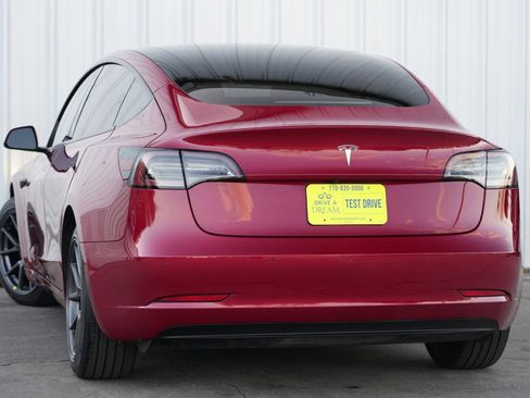 Used 2022 Tesla Model 3 Standard Range image 6
