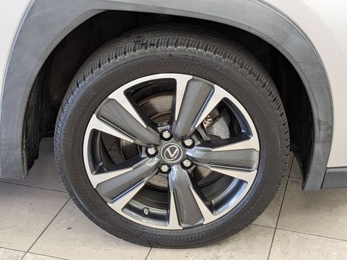 Used 2019 Lexus UX 200 w/ Accessory Package FWD image 12